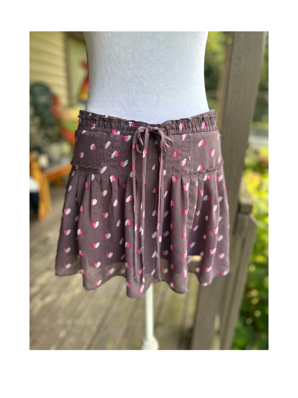 American Eagle Outfitters Brown Mini Skirt with Pink & White Heart Print Size XS